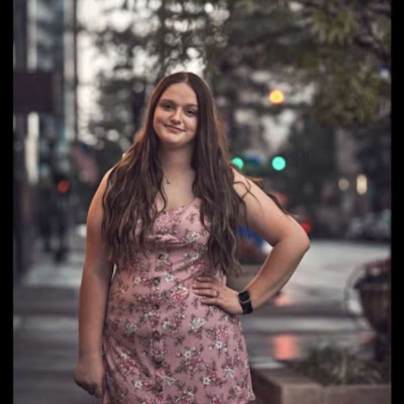 Meet your Posher, Lacey - Picture 1 of 1